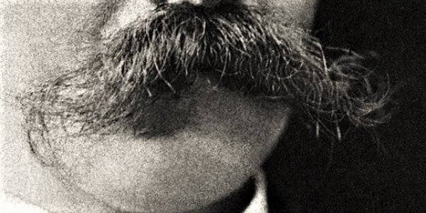 Molet nous met en discussion avec Nietzsche